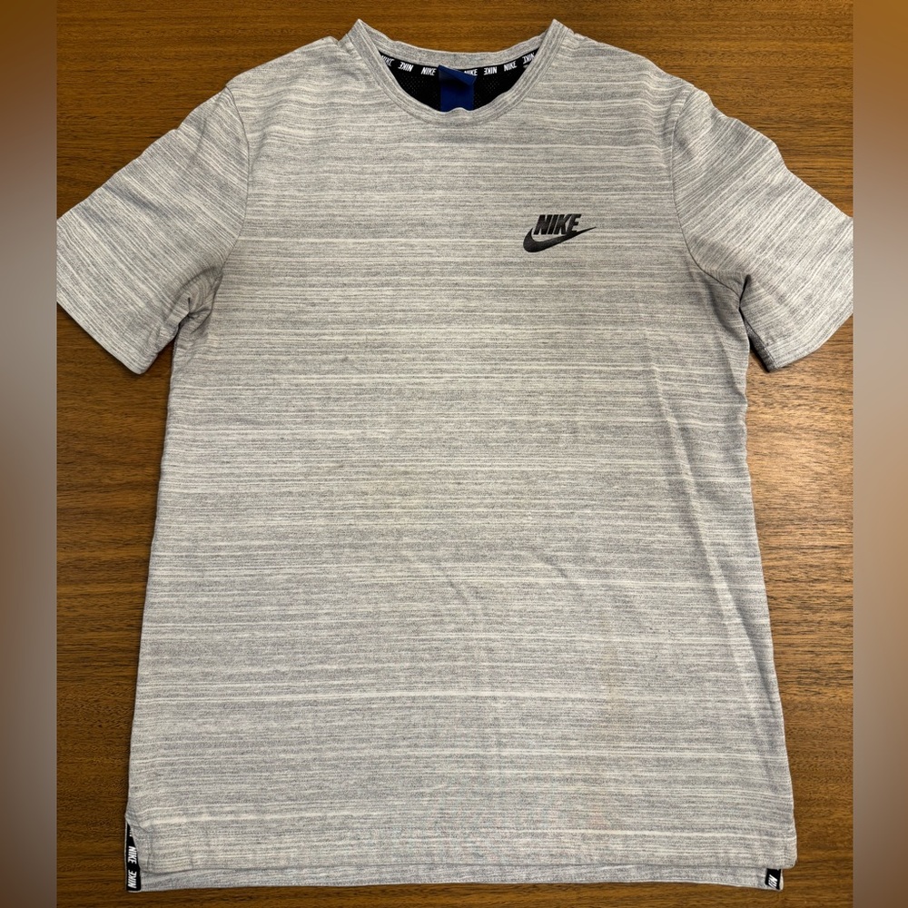 Men’s Nike shirt